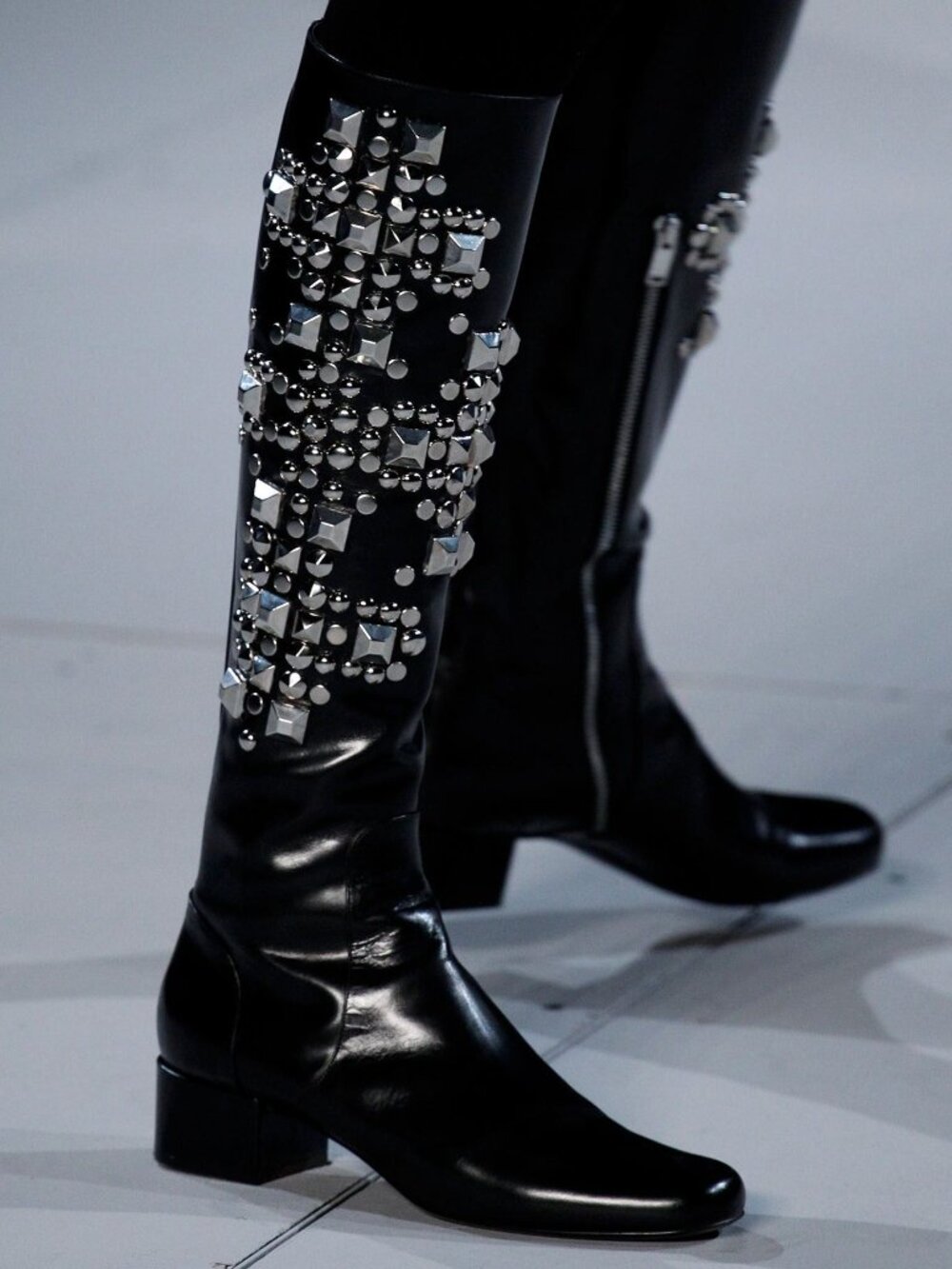 Saint Laurent AW14 Runway Babies 40 Black Leather Studded Knee-High Boots